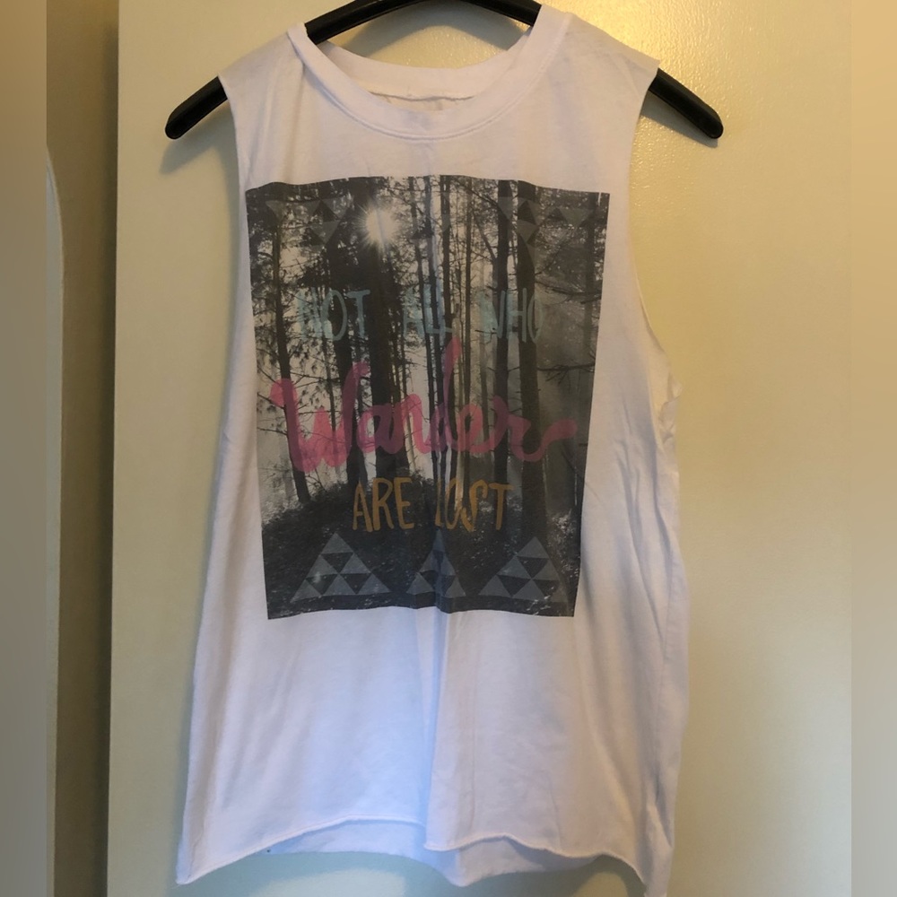 Delia’s graphic muscle shirt
